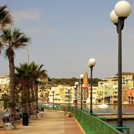 Ramzam - Spacious & Modern 3 Bedroom With Roof Terrace Marsaskala