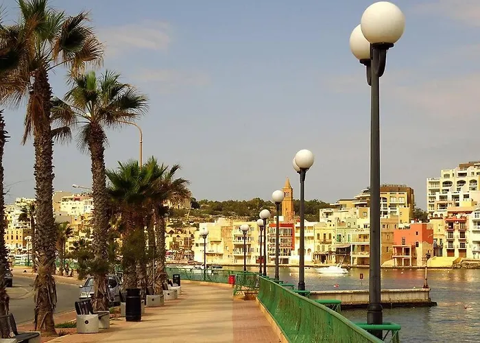 Ramzam - Spacious & Modern 3 Bedroom With Roof Terrace Marsaskala